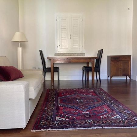 Suite A Villa D'Orri 萨罗克 外观 照片