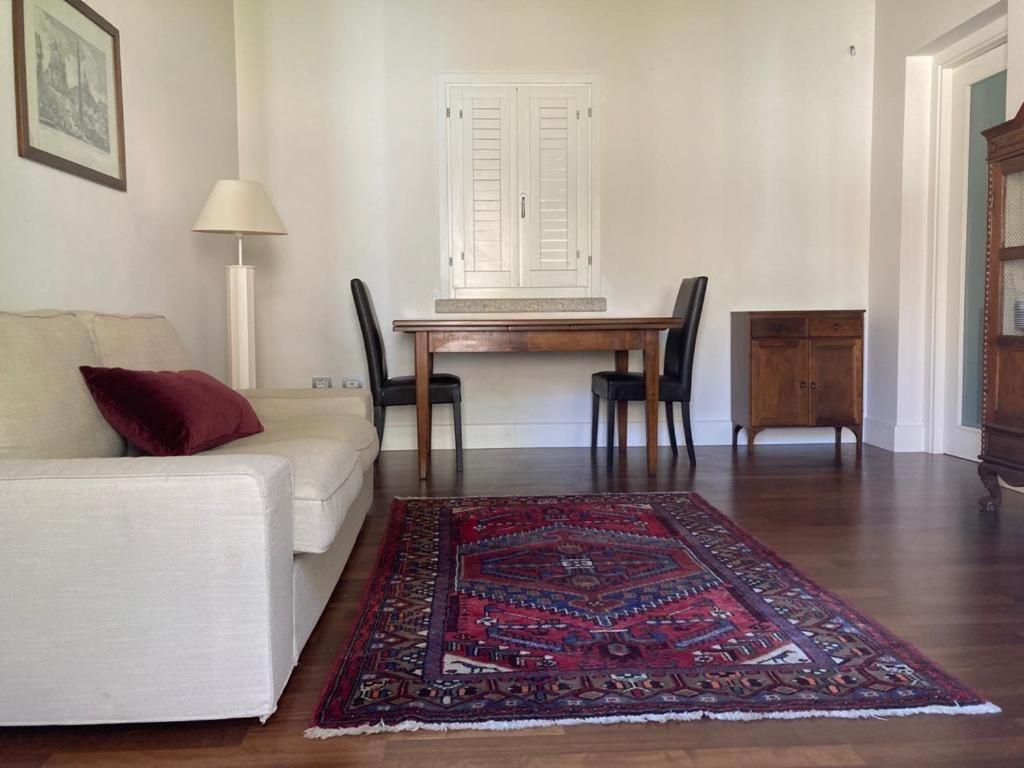 Suite A Villa D'Orri 萨罗克 外观 照片