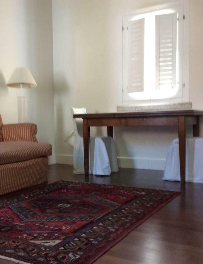 Suite A Villa D'Orri 萨罗克 外观 照片